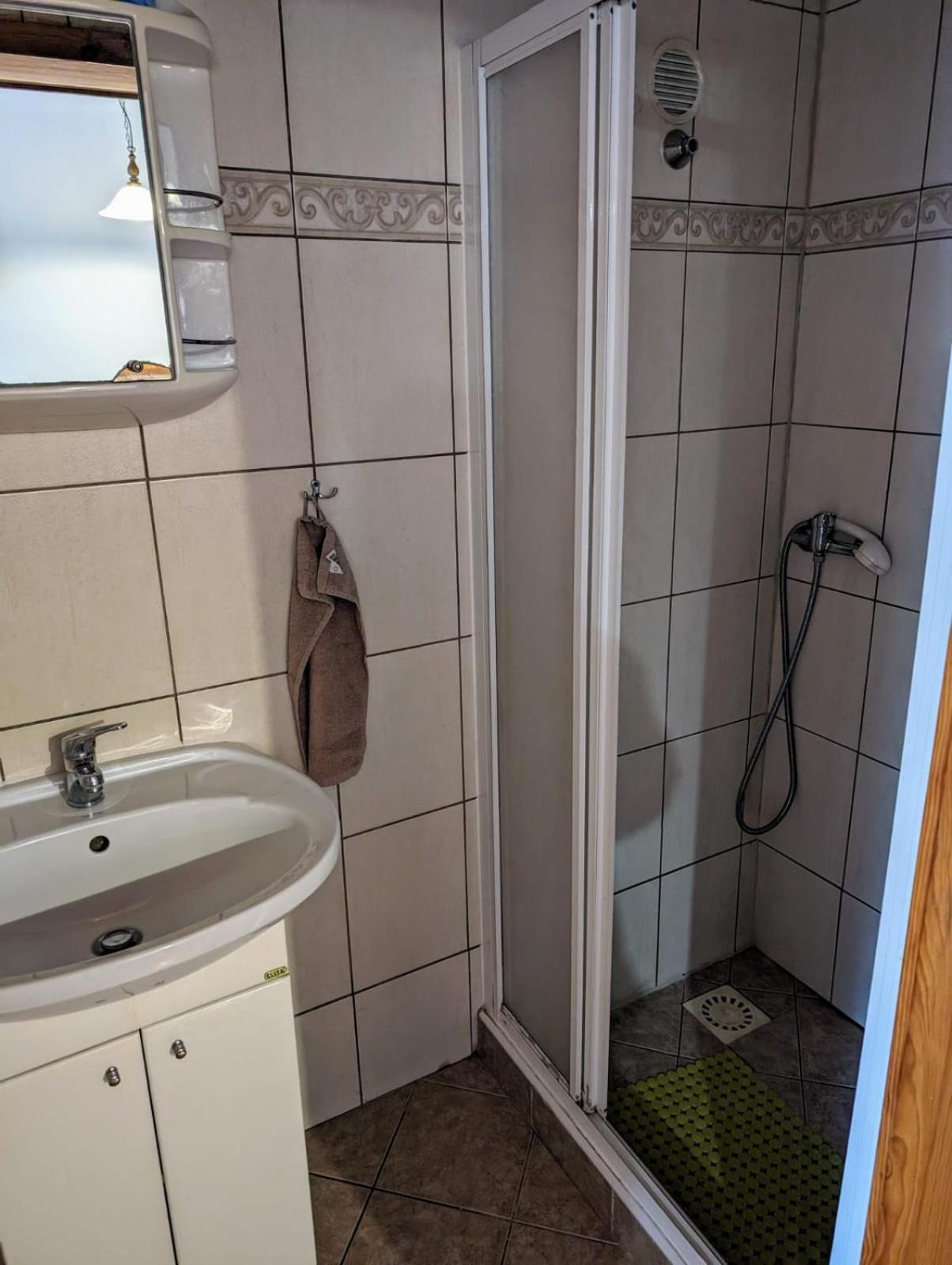 Apartman V Pensionu U Holzaepfelu แชร์เวนี กอสตาเลตส์ ภายนอก รูปภาพ